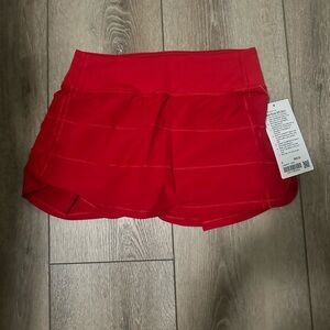 Lululemon pace rival mid rise skirt size 4 WITH TAGS